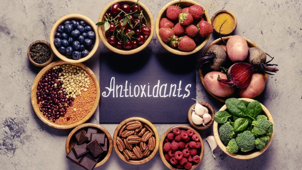 Food items that are rich in antioxidants. 